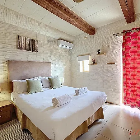 Mia - Your Gozo Haven With Pool