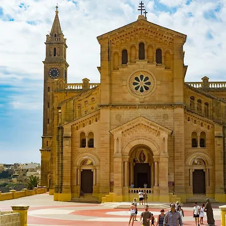Mia - Your Gozo Haven With Pool Villa *